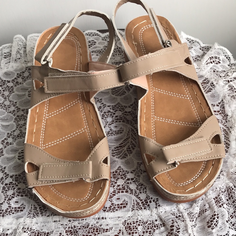 New! Comfort Sandals NWOB  Velcro + Vegan Faux Leather sz 7.5 Red Blue or Tan